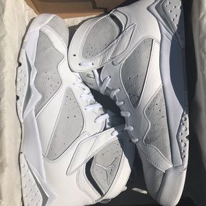 Jordan 7 Retro “Pure Platinum”